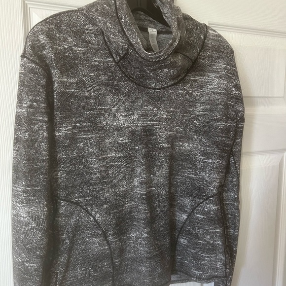 Lululemon Endeavor Pullover w Hood. Black White Spray Jacquard, size 4. - Picture 5 of 13